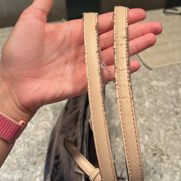 Micheal Kors silver shoulder bag - Picture 7 of 8